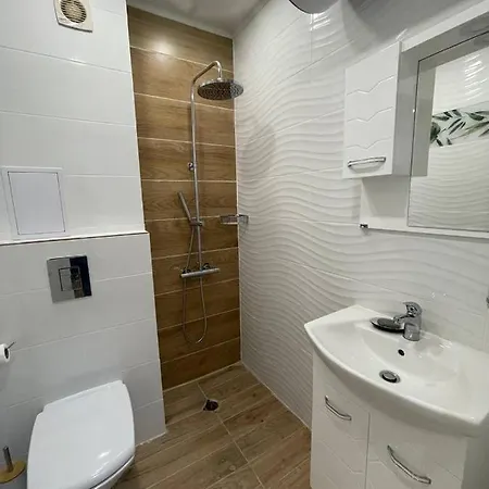 New Lazur Lux Near Beach With Free Parking *