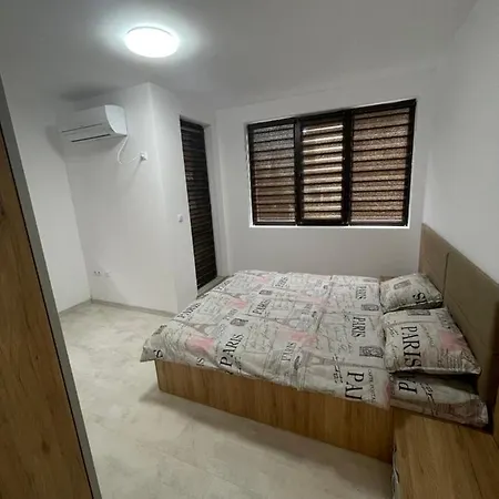 Lejlighed New Lazur Lux Near Beach With Free Parking