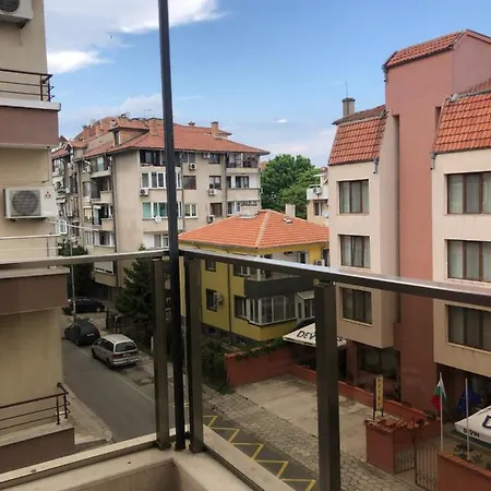 New Lazur Lux Near Beach With Free Parking Burgas City